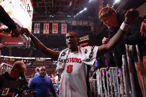 杜伦:这次经历让我更懂NBA生意的一面 没理由因谈很多钱而生气
