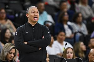 明天季前赛打勇士!卢:我计划让主力轮换球员打大约18到20分钟